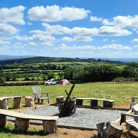 Summit Camping Kit Hill Cornwall Panoramic Views Grass Pitch From 15Pn Or Bella Bell Tent 75Pn Callington Exterior photo